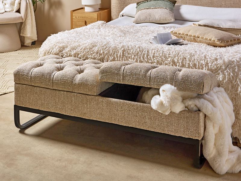 Banco Baul Descalzadora Tapizado Beige Serie Amandi