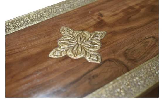 Aparador Etnico Grande Ceramica Bronce Repujado Aichen