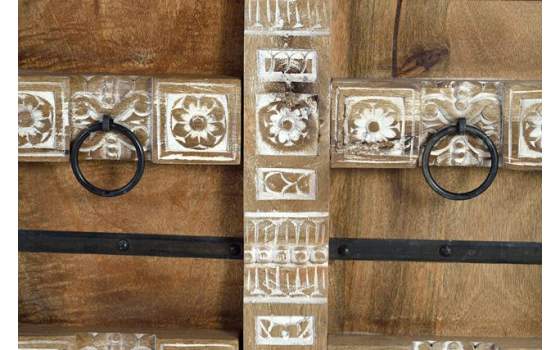 Aparador Rustico 2 Puertas Decoradas con Tallas y Metal Albalda