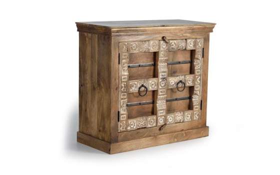Aparador Rustico 2 Puertas Decoradas con Tallas y Metal Albalda