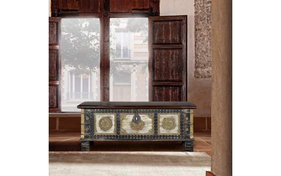 Arcon Banco Indio Con Repujado Metalico Bronce Adeny