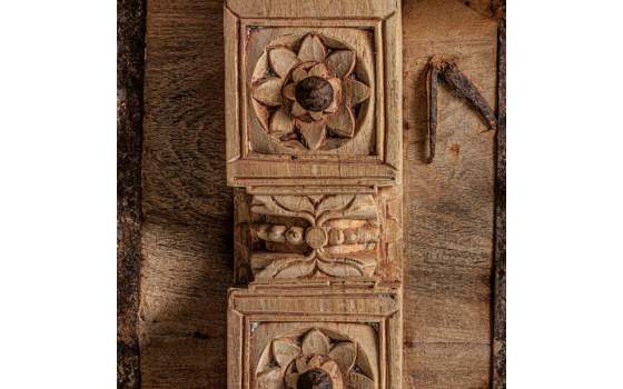 Arcon Baul Artesanal Rustico Tallado Serie Phalodi