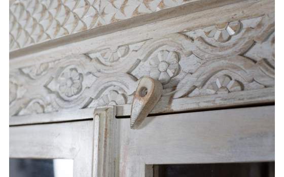 Armario Diseño Etnico 2 Puertas con Vitrina Serie Ateneas