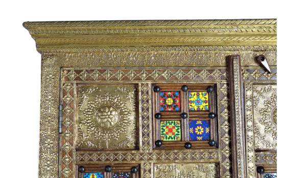 Armario Etnico 2 Puertas con Ceramica Bronce Repujado Aichen