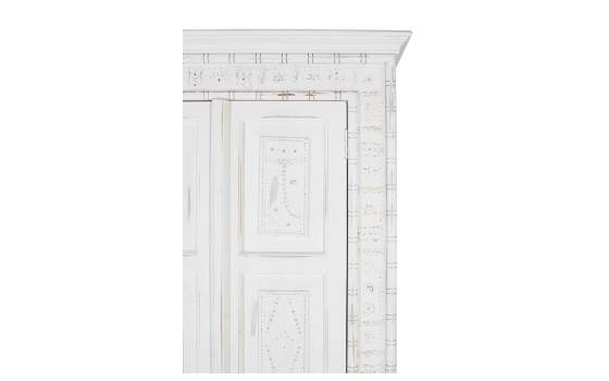 Armario Oriental Blanco Tallado 2 Puertas Blanco Desgastado Armario Oriental Blanco Tallado 2 Puertas Blanco Desgastado
