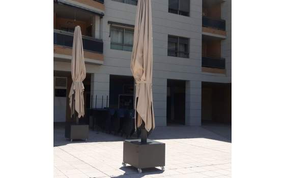 Base Cubo Metalico Para Parasoles con Ruedas