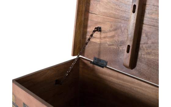 Baul Alto Oriental Tallado Decorado con Patas Serie Agard