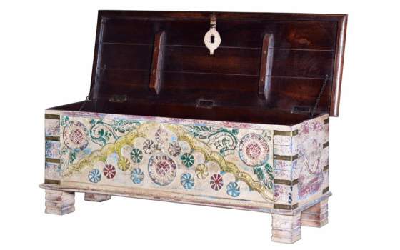 Baul Arcon Tallado y Decorado en Colores Estilo Indio Adeny