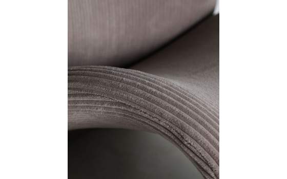 Butaca Moderna Baja Para Salon Tapizada Gris Serie Aprivas Butaca Moderna Baja Para Salon Tapizada Gris Serie Aprivas