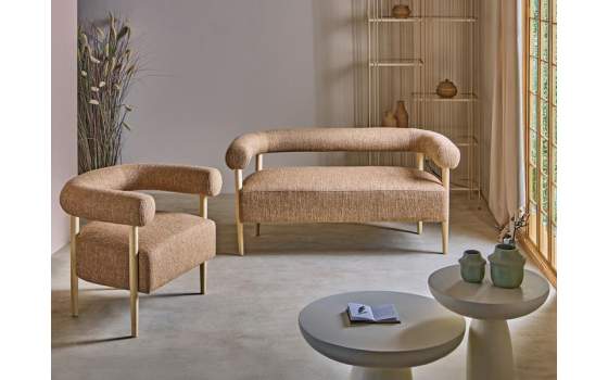 Butaca Sillon Madera y Tapizado Caramelo Serie Mere