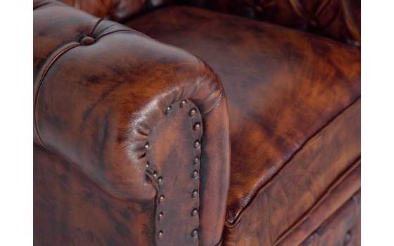 Butaca Sofa Chester Tapizada Cuero Marron Viejo Serie Alinas
