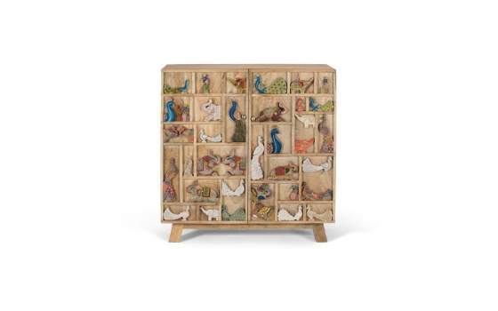 Comoda Madera Mango con Relieves de Animales Serie Albera