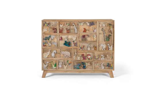 Comoda Madera Mango Detalles Animales Tallados  Albera