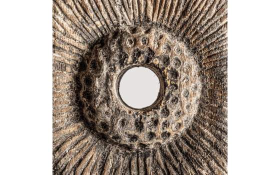 Escultura con Pie Tallada Estilo Etnico Madera Mango Akataon