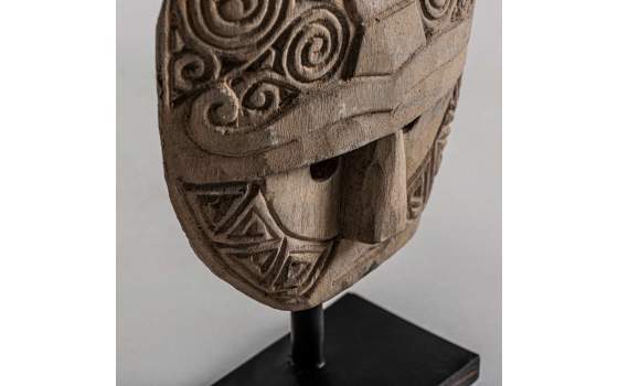 Figura en Madera Tallada Madera Natural Etnica Serie Akataon