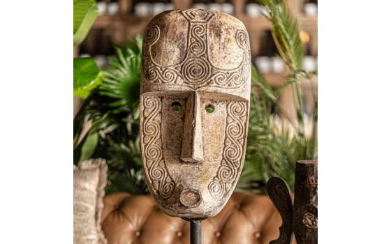 Figura Etnica Tallada Decoracion Serie Akataon