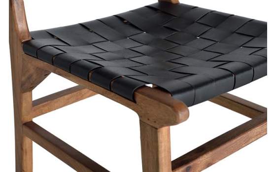 Juego 2 Sillas Madera y Tapizado Cuero Negro Serie Adevar