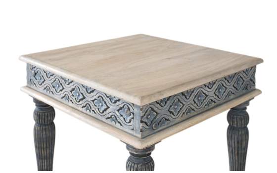 Mesa Auxiliar Cuadrada Estilo Etnico Tallada y Pintada Altorf