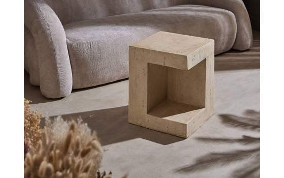 Mesa Auxiliar de Marmol Travertino Cubica Serie Atomis