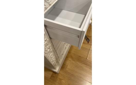 Mesita Noche 3 Cajones Madera Tallada Blanco Decape Edasta