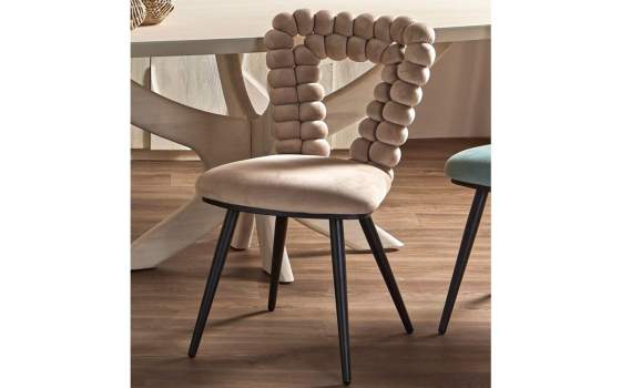 Silla Terciopelo Beige Estilo Moderno Triangular Serie Nimpha