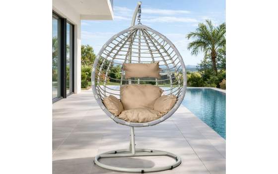 Silla Colgante Rattan Sintetico y Acero en Blanco Althaus