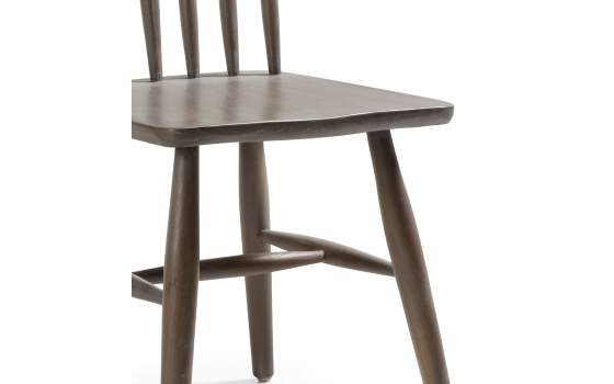 Silla para el comedor colonial serie Spartan de Moycor madera maciza