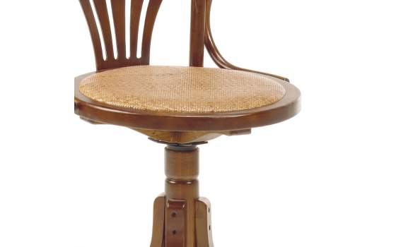 Silla Giratoria Colonial Ratan Star