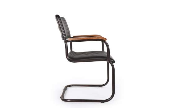 Sillon Tapizado Piel Negra Estructura de Acero Negro Bristol