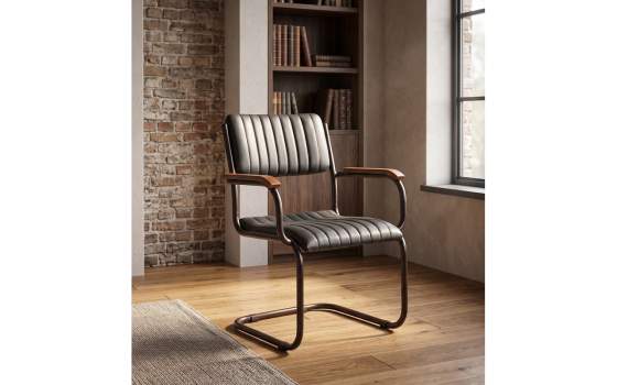 Sillon Tapizado Piel Negra Estructura de Acero Negro Bristol