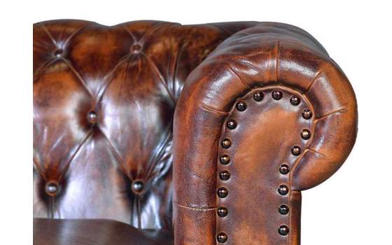 Sofa Chester Tapizado Cuero Marron Viejo 3 Plazas Serie Alinas