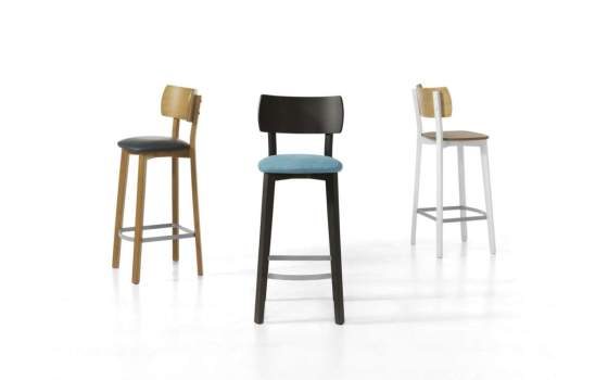 Taburete Alto Bar Madera de Haya Tapizado Serie Yara